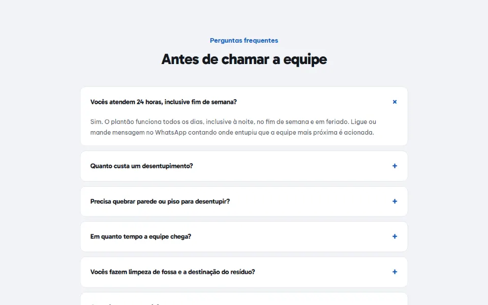 Bloco de perguntas frequentes de uma página de vendas, com as objeções do cliente em sanfona: atendimento 24 horas, preço e prazo